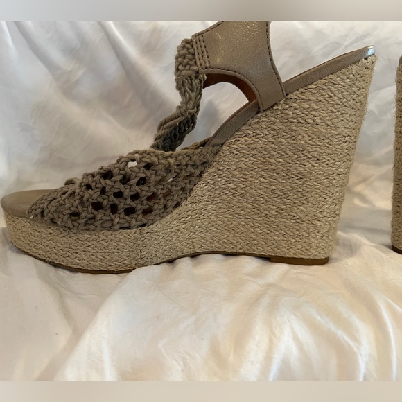 Lucky Brand Wedges Never Worn! Size 9 - Picture 10 of 16